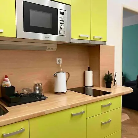 Sunny Flat In Center Of Prague Appartement Buitenkant foto